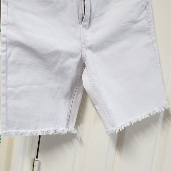 Jean short - Picture 2 of 4